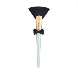 Too Faced Mr. Chiseled Contouring Brush